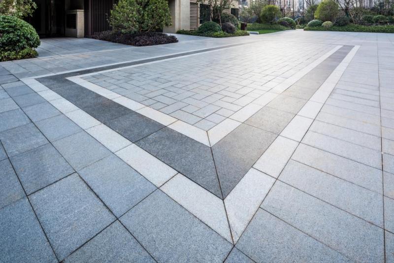 Pourquoi choisir des pav&eacute;s en b&eacute;ton pour votre ext&eacute;rieur ?